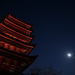Five-story pagoda and the moon