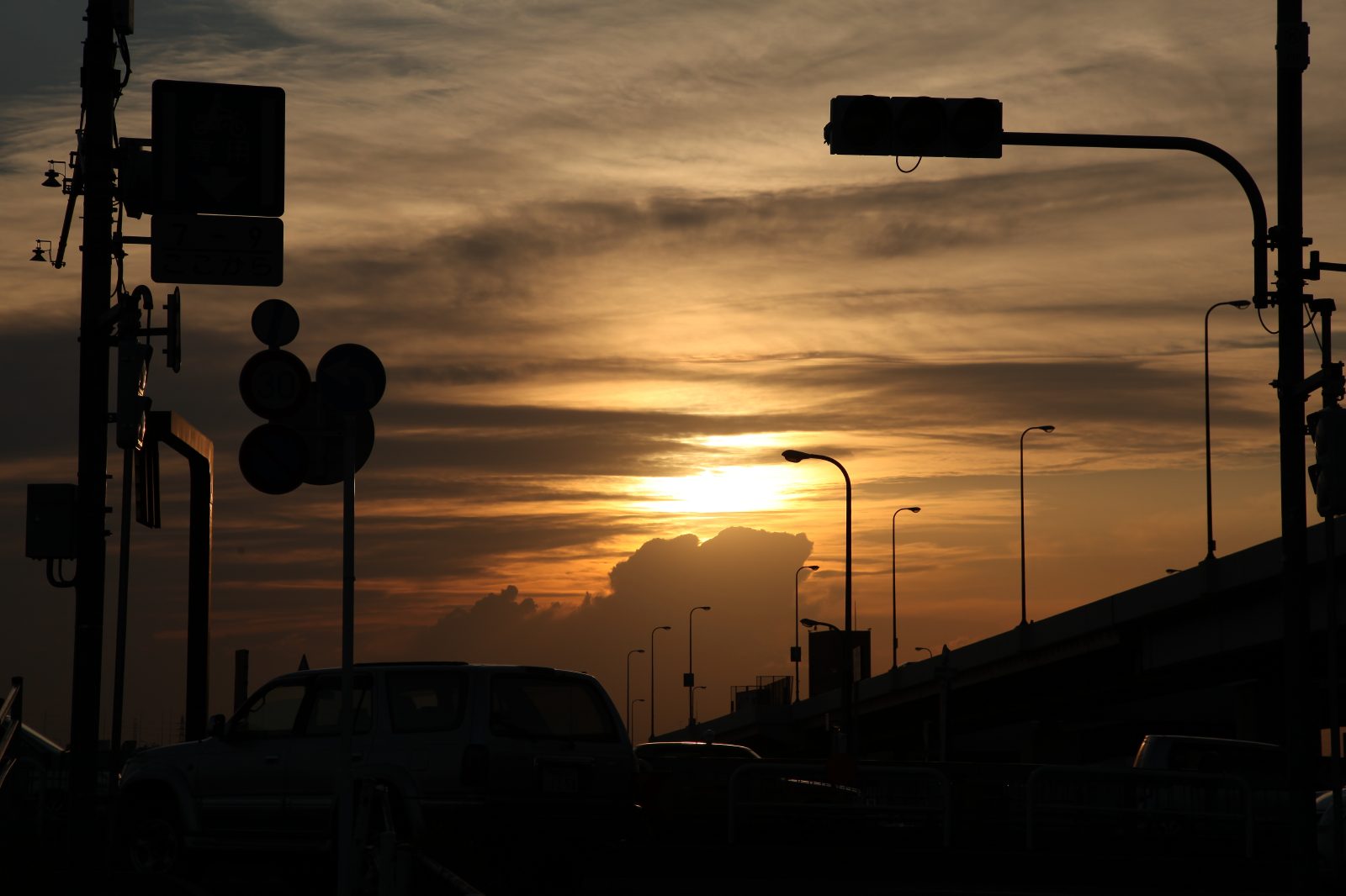 Evening at Adachi, Tokyo | JAPAN WEB MAGAZINE