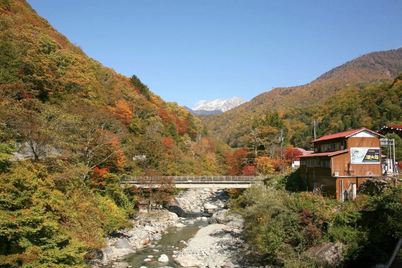 Okuhida-onsengo in autumn